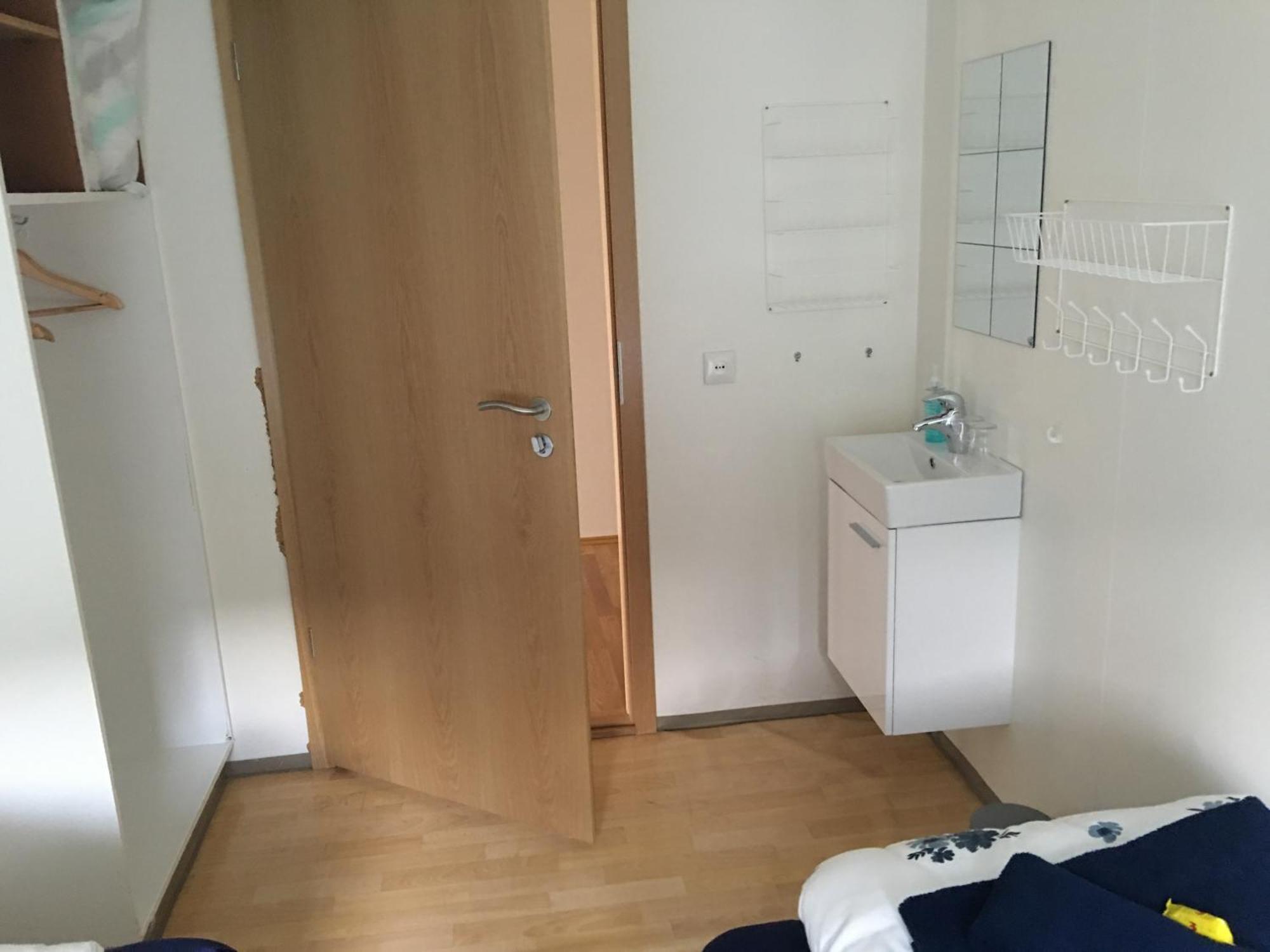 Vestmannsvatn Guesthouse Athaldalur Pokoj fotografie
